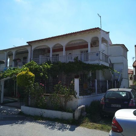 Grigorios Apartments Vrasná Exterior foto