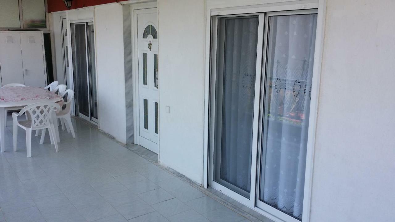 Grigorios Apartments Vrasná Exterior foto